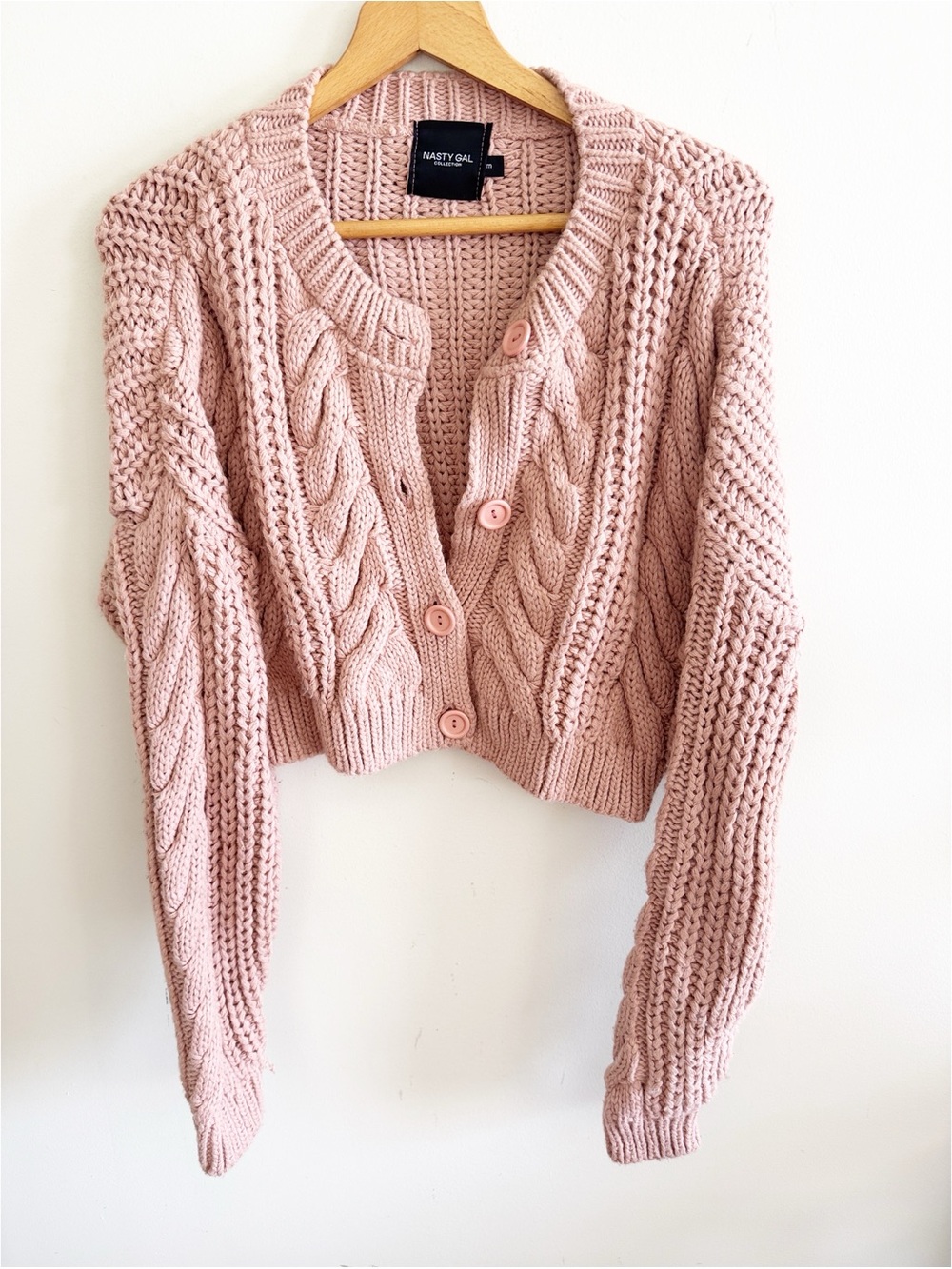 Nasty Gal pink chinky cable knit cropped long sleeve cardigan sweater size M